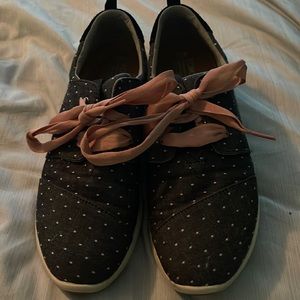 Toms size 10 Grey and Pink Polka Dot Tennies